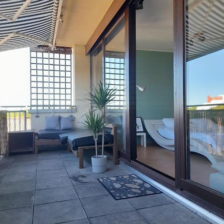Budget Suite Mit Balkon - Privatzimmer In Wohnung - Netflix & Minibar Inklusive Koblenz  Exteriör bild