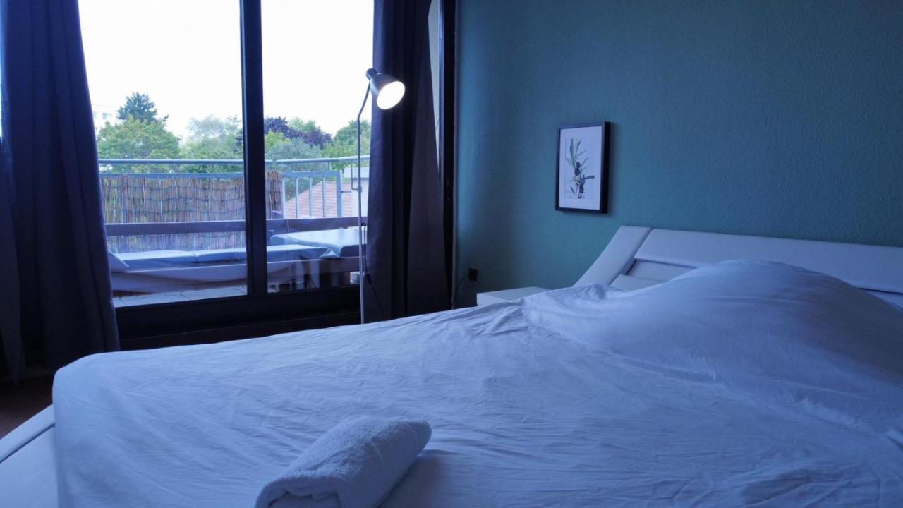 Budget Suite Mit Balkon - Privatzimmer In Wohnung - Netflix & Minibar Inklusive Koblenz  Exteriör bild