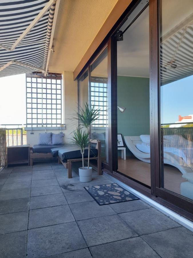Budget Suite Mit Balkon - Privatzimmer In Wohnung - Netflix & Minibar Inklusive Koblenz  Exteriör bild